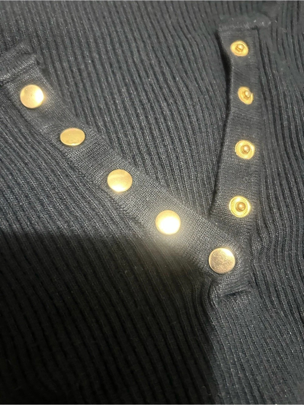 Love Tree Ribbed Gold Snap Crop Top - Picture 3 of 7